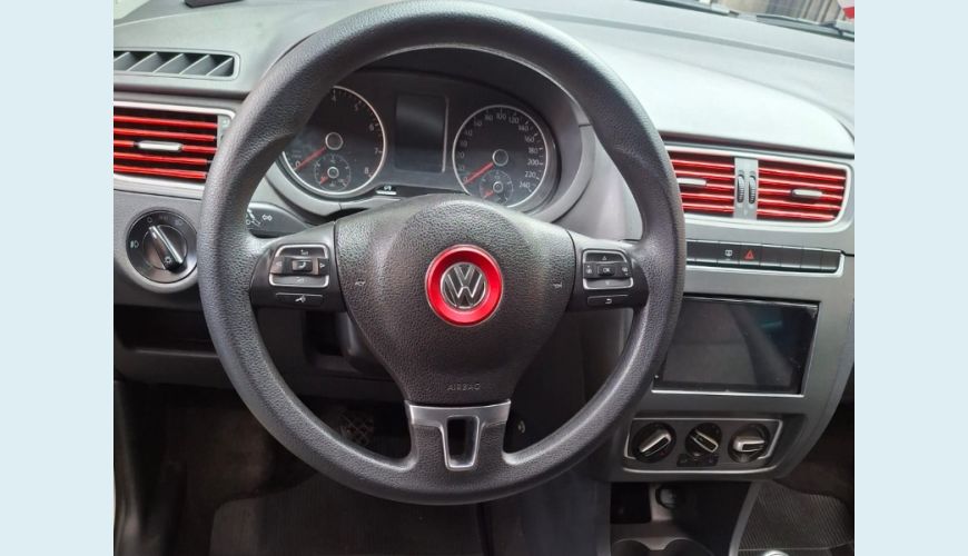 VOLKSWAGEN FOX 1.6 MI 8V FLEX MANUAL 4P - BEGE - 2014 Foto 2 (Grande)