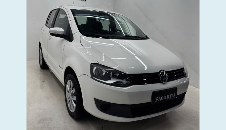 VOLKSWAGEN FOX 1.6 MI TOTAL FLEX 8V 5P - BRANCO - 2014 Foto 2 (Grande)