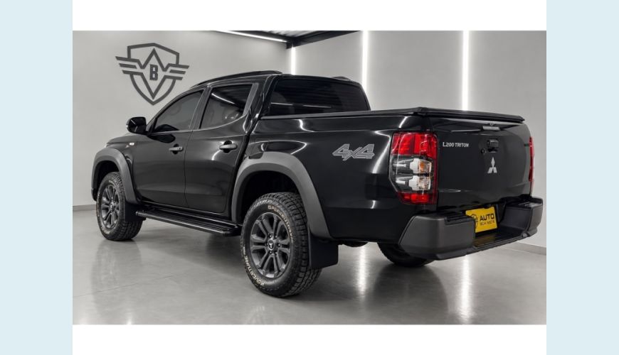 MITSUBISHI L200 TRITON - PRETO - 2025 Foto 2 (Grande)