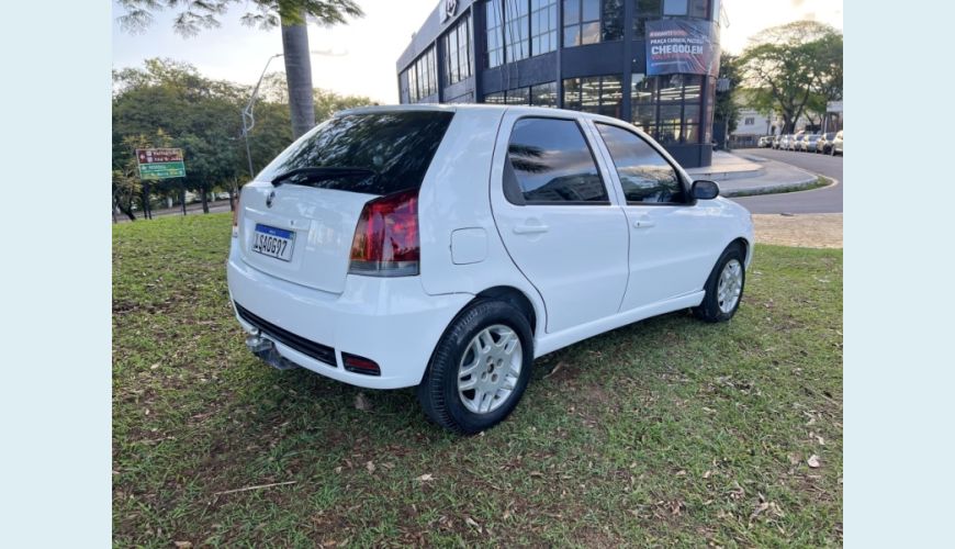 FIAT PALIO - BRANCO - 2005 Foto 2 (Grande)