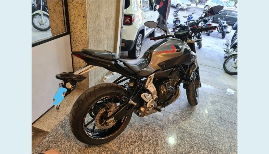 YAMAHA MT-07 - CINZA - 2016 Foto 3 (Grande)