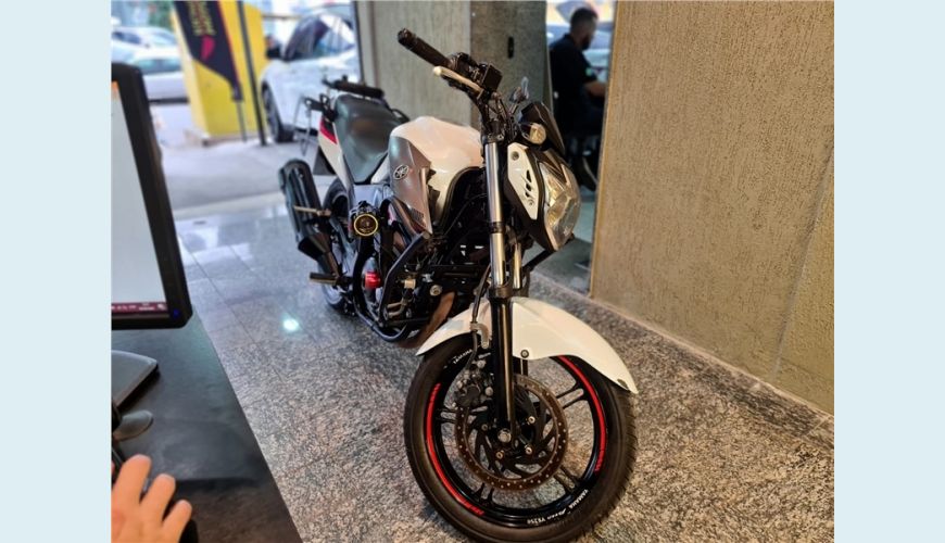 YAMAHA YS 250 FAZER BLUEFLEX - BRANCO - 2017 Foto 3 (Grande)