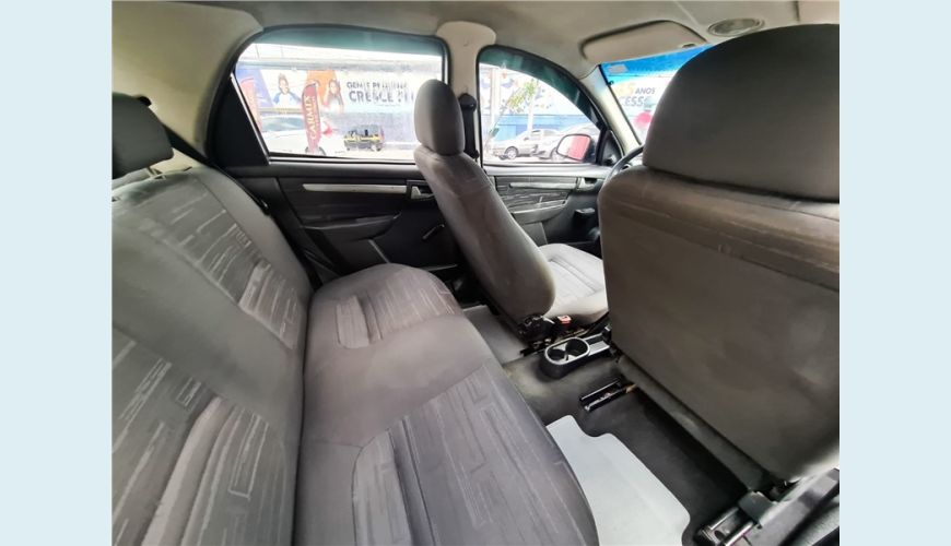 CHEVROLET PRISMA 1.4 MPFI MAXX 8V FLEX 4P MANUAL - PRATA - 2009 Foto 3 (Grande)