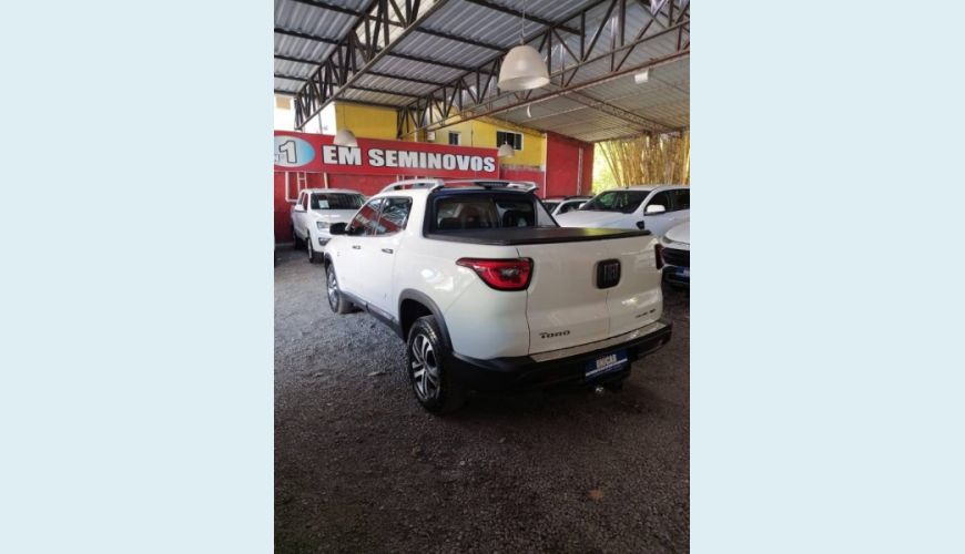 FIAT TORO 2.0 16V TURBO DIESEL VOLCANO 4WD AT9 - BRANCO - 2017 Foto 3 (Grande)