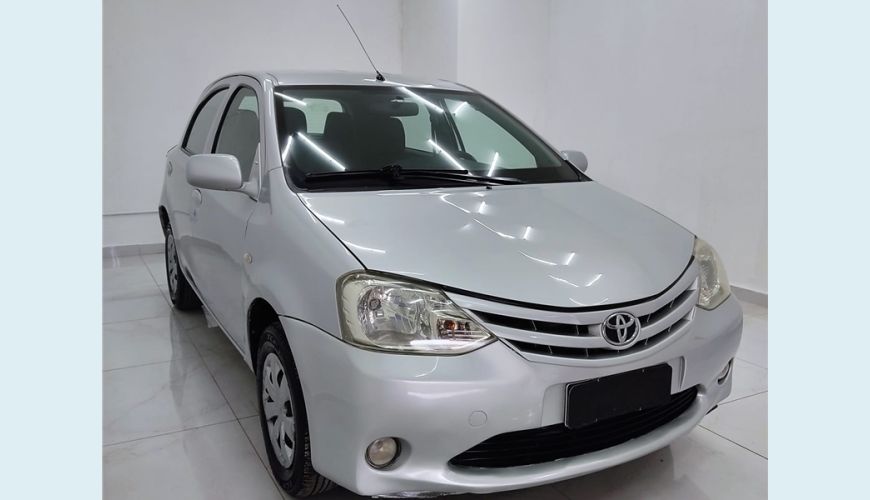 TOYOTA ETIOS 1.3 X 16V FLEX 4P MANUAL - PRATA - 2013 Foto 3 (Grande)