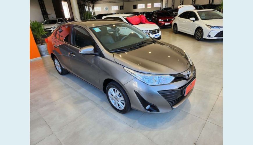 TOYOTA YARIS 1.5 16V FLEX SEDAN XL PLUS TECH MULTIDRIVE - CINZA - 2019 Foto 3 (Grande)