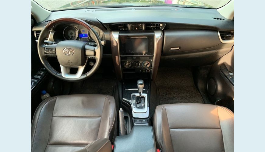 TOYOTA HILUX SW4 2.7 SR 4X2 16V FLEX 4P AUT. - N/D - 2017 Foto 3 (Grande)