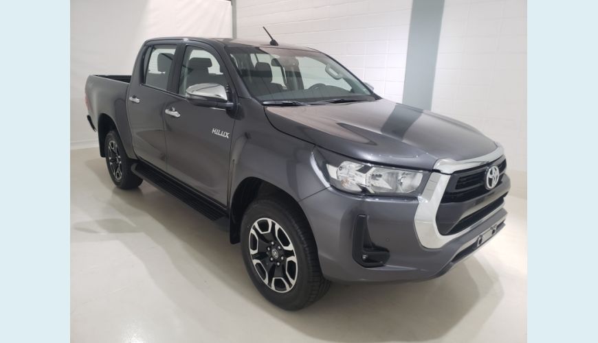 TOYOTA HILUX 2.8 D-4D TURBO DIESEL CD SRV 4X4 AUT. - CINZA - 2024 Foto 3 (Grande)