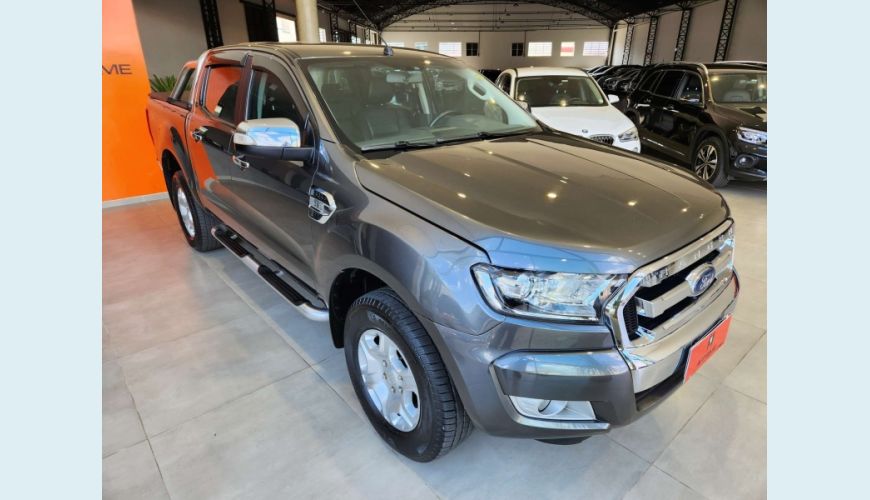 FORD RANGER 3.2 XLT 4X4 CD 20V DIESEL 4P AUT. - CINZA - 2017 Foto 3 (Grande)