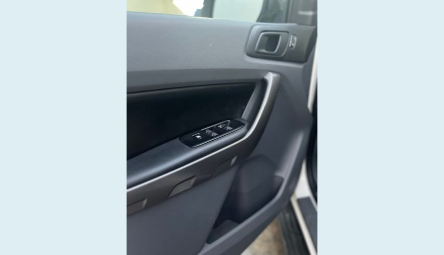 FORD RANGER 2.2 XLS 4X4 CD 16V DIESEL 4P AUT. - BRANCO - 2018 Foto 3 (Grande)