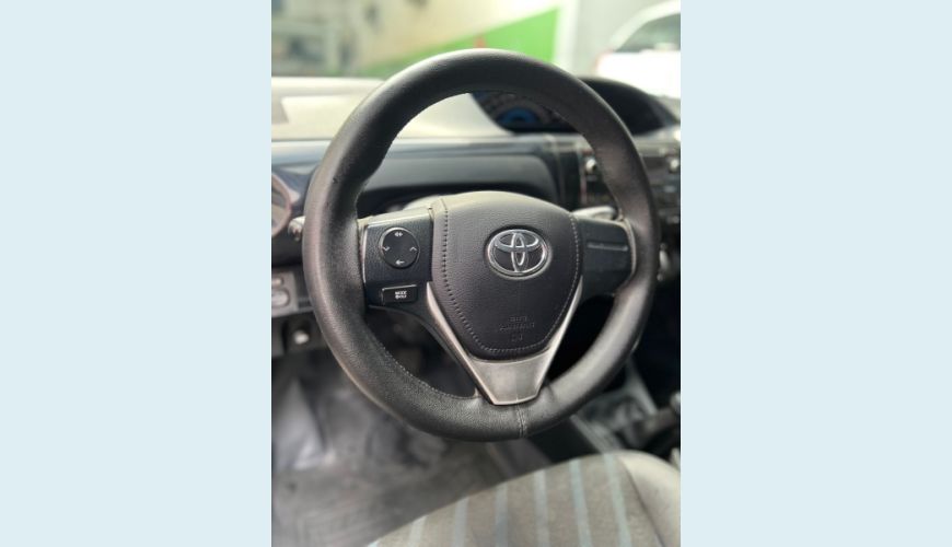 TOYOTA ETIOS 1.5 XS 16V FLEX 4P MANUAL - PRATA - 2016 Foto 3 (Grande)