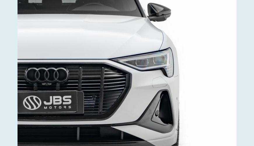 AUDI E-TRON ELÉTRICO SPORTBACK PERFORMANCE QUATTRO - BRANCO - 2023 Foto 3 (Grande)