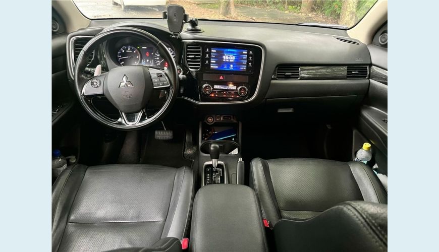 MITSUBISHI OUTLANDER 2.2 4X4 16V DIESEL 4P AUT. - N/D - 2016 Foto 3 (Grande)