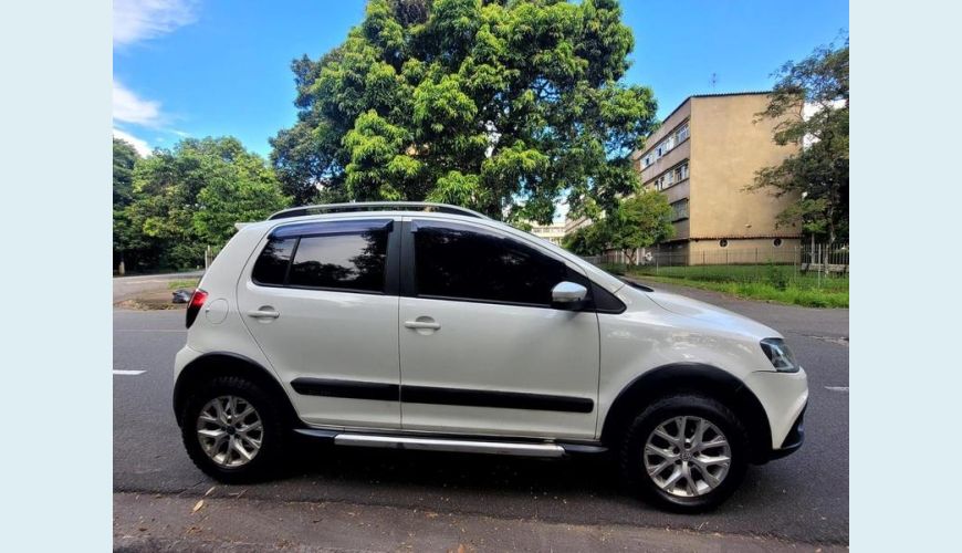 VOLKSWAGEN CROSSFOX GII - BRANCO - 2013 Foto 3 (Grande)