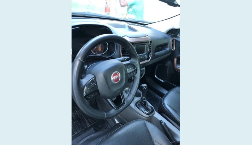 FIAT TORO 2.0 16V TURBO DIESEL VOLCANO 4WD AT9 - BRANCO - 2017 Foto 3 (Grande)