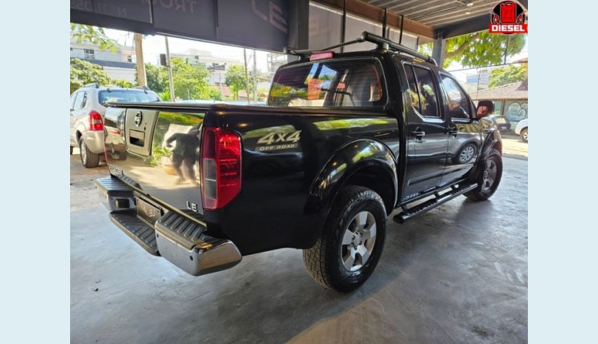 NISSAN FRONTIER 2.5 LE 4X4 CD TURBO ELETRONIC DIESEL 4P AUT. - N/D - 2012 Foto 3 (Grande)