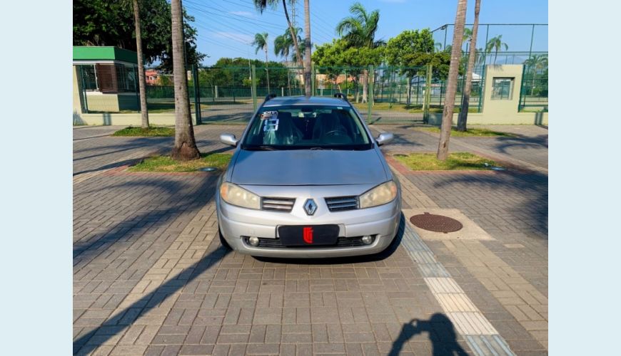 RENAULT MEGANE 1.6 DYNAMIQUE GRAND TOUR 16V FLEX 4P MANUAL - N/D - 2013 Foto 3 (Grande)
