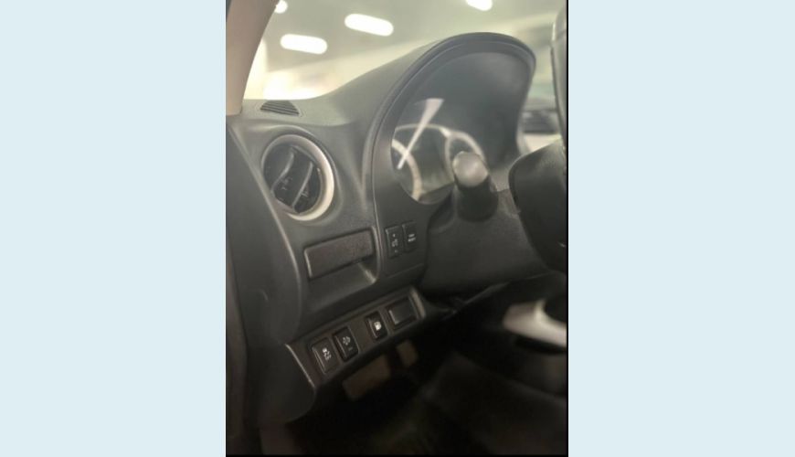 NISSAN FRONTIER 2.3 16V TURBO DIESEL LE CD 4X4 AUT. - BRANCO - 2018 Foto 3 (Grande)