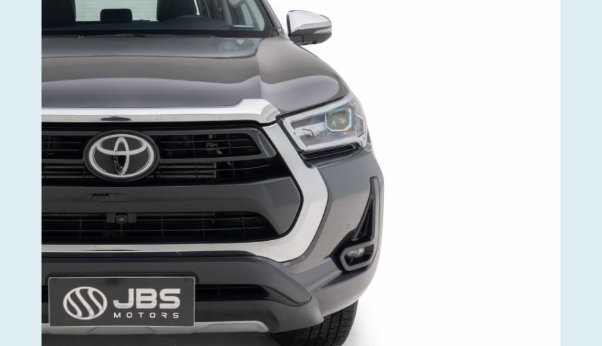 TOYOTA HILUX 2.8 D-4D TURBO DIESEL CD SRX 4X4 AUT. - CINZA - 2023 Foto 3 (Grande)