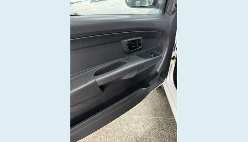 FIAT STRADA 1.4 MPI HARD WORKING CE 8V FLEX 2P MANUAL - BRANCO - 2019 Foto 3 (Grande)