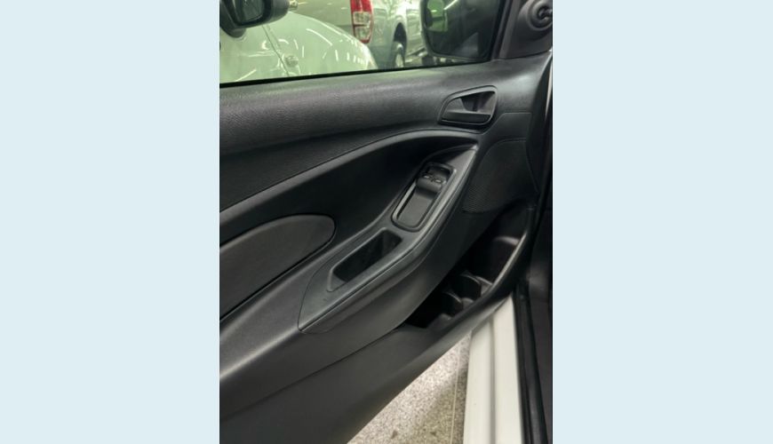 FORD KA 1.0 TI-VCT FLEX SE MANUAL - BRANCO - 2016 Foto 3 (Grande)