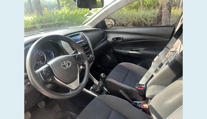 TOYOTA YARIS 1.5 16V FLEX SEDAN XL LIVE MANUAL - N/D - 2021 Foto 3 (Grande)