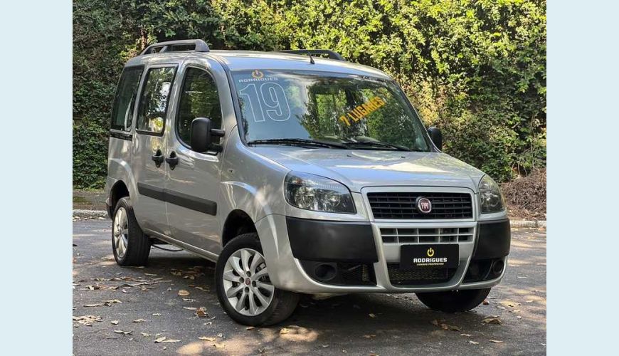 FIAT DOBLO ESSENCE 1.8 7L FLEX - PRATA - 2019 Foto 3 (Grande)