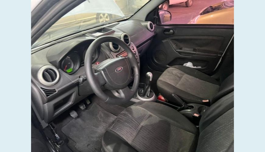 FORD FIESTA SEDAN 1.6 FLEX - PRATA - 2013 Foto 3 (Grande)