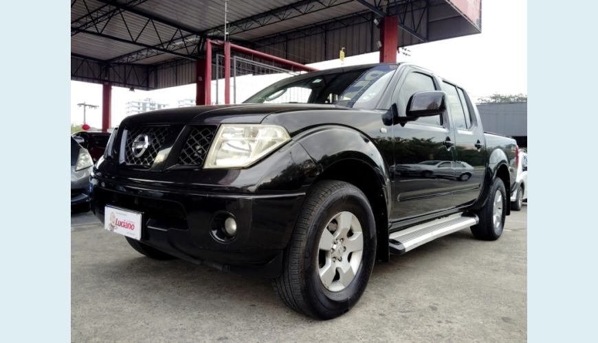 NISSAN FRONTIER XE 4X4 2.5 16V CD - PRETO - 2011 Foto 3 (Grande)
