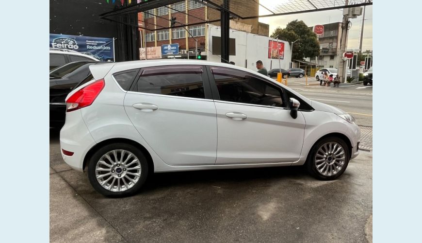 FORD FIESTA TIT./TIT.PLUS 1.6 16V FLEX AUT. - BRANCO - 2015 Foto 3 (Grande)