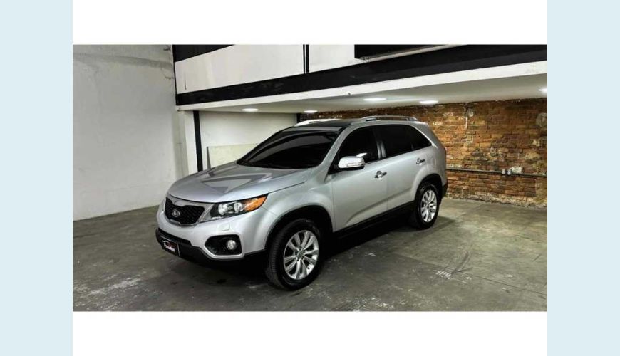 KIA SORENTO 3.5 V6 4X4 AUT. - PRATA - 2013 Foto 3 (Grande)