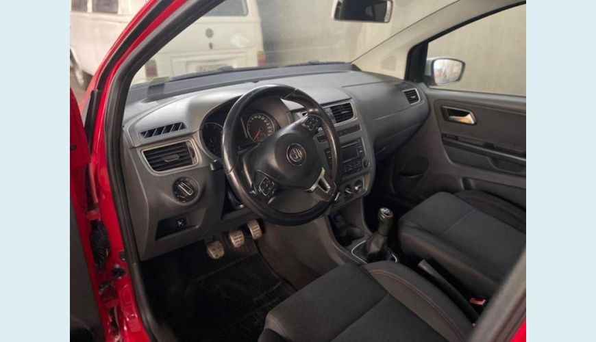 VOLKSWAGEN CROSSFOX 1.6 GII - VERMELHO - 2014 Foto 3 (Grande)