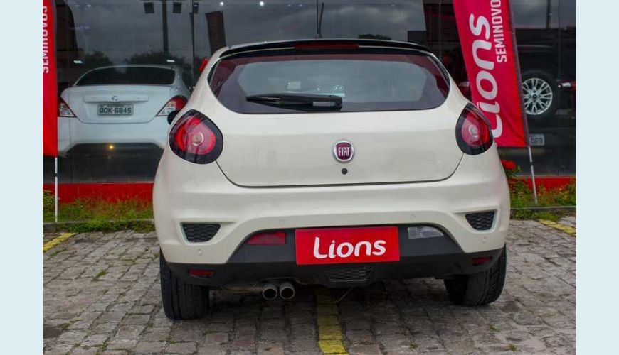 FIAT BRAVO BLACKMOTION 1.8 16V FLEX - BRANCO - 2016 Foto 3 (Grande)