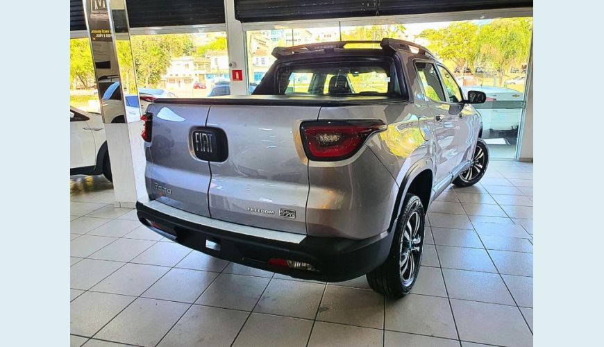 FIAT TORO 1.8 16V EVO FLEX FREEDOM 4X2 - CINZA - 2025 Foto 3 (Grande)