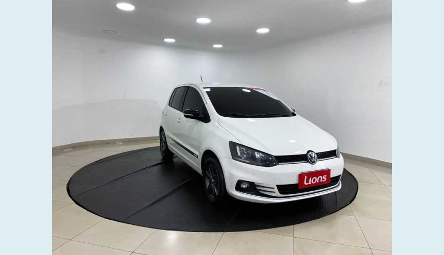 VOLKSWAGEN FOX 1.0 MPI COMFORTLINE FLEX - BRANCO - 2017 Foto 3 (Grande)