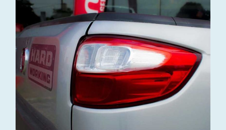 FIAT STRADA HARD WORKING 1.4 FLEX CS - PRATA - 2018 Foto 3 (Grande)