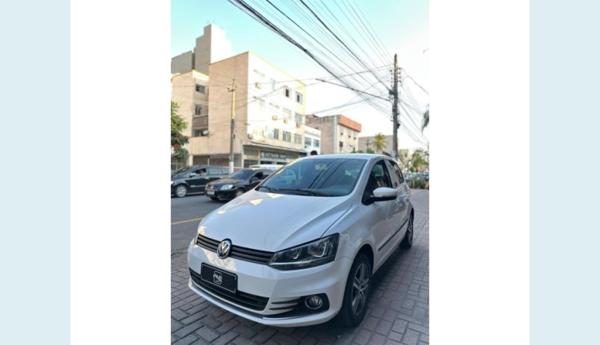 VOLKSWAGEN FOX - BRANCO - 2016 Foto 3 (Grande)