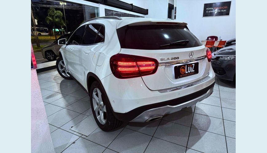 MERCEDES-BENZ GLA200FF - BRANCO - 2018 Foto 3 (Grande)