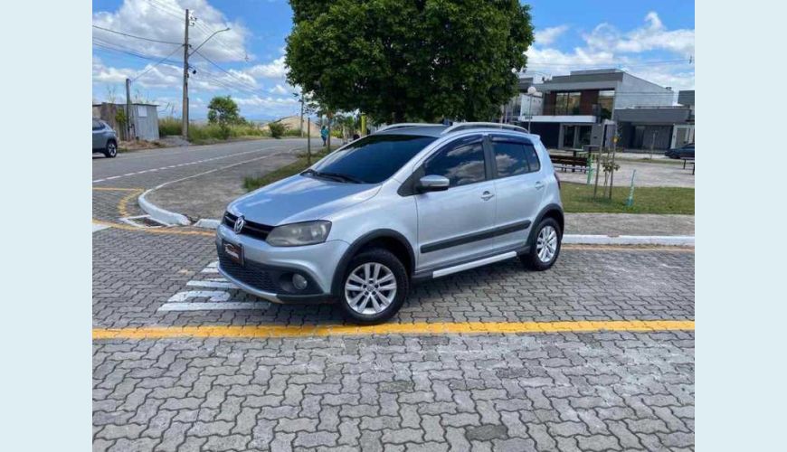 VOLKSWAGEN CROSSFOX I-MOTION 1.6 VHT (FLEX) - PRATA - 2013 Foto 3 (Grande)