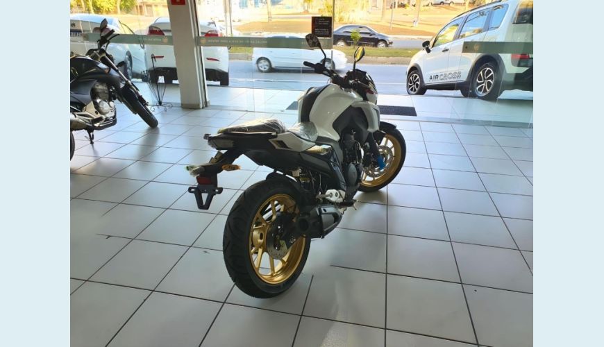 YAMAHA FZ25 FAZER - BRANCO - 2025 Foto 3 (Grande)