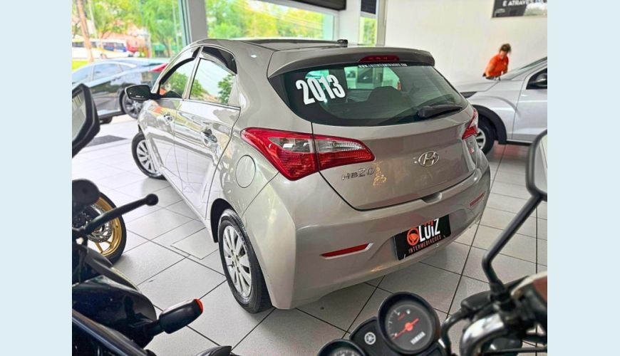 HYUNDAI HB 20 1.0M 1.0 M - PRATA - 2013 Foto 3 (Grande)
