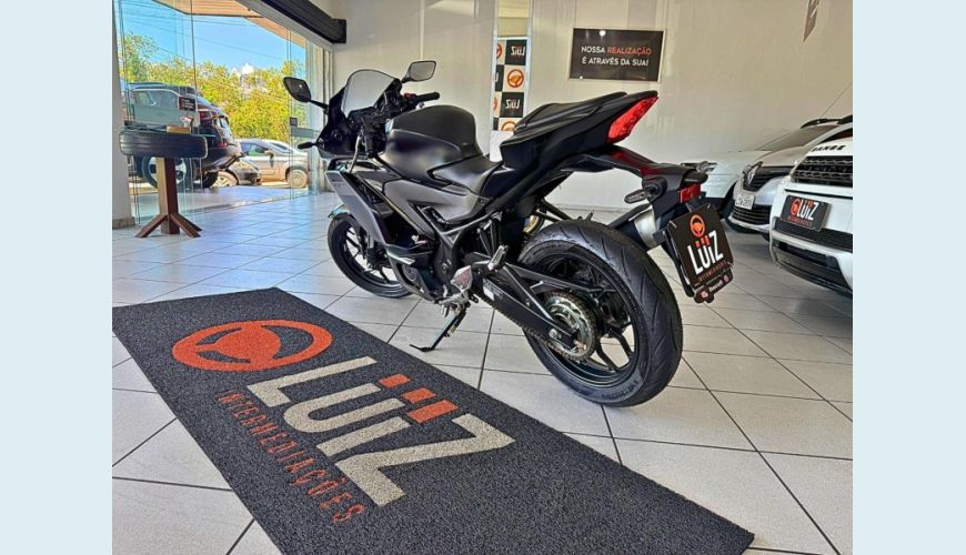 YAMAHA YZF R-3 321 - PRETO - 2026 Foto 3 (Grande)