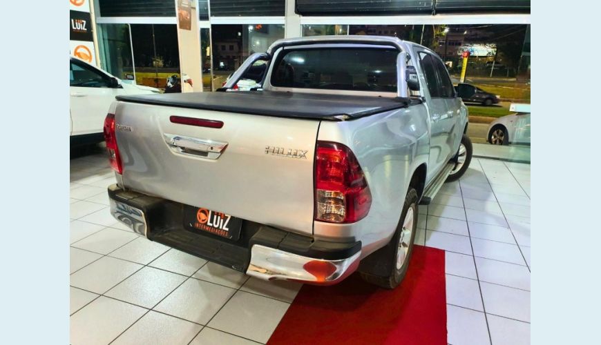 TOYOTA HILUX SR 2.7 16V VVT-I FLEX MANUAL 4P - PRATA - 2018 Foto 3 (Grande)