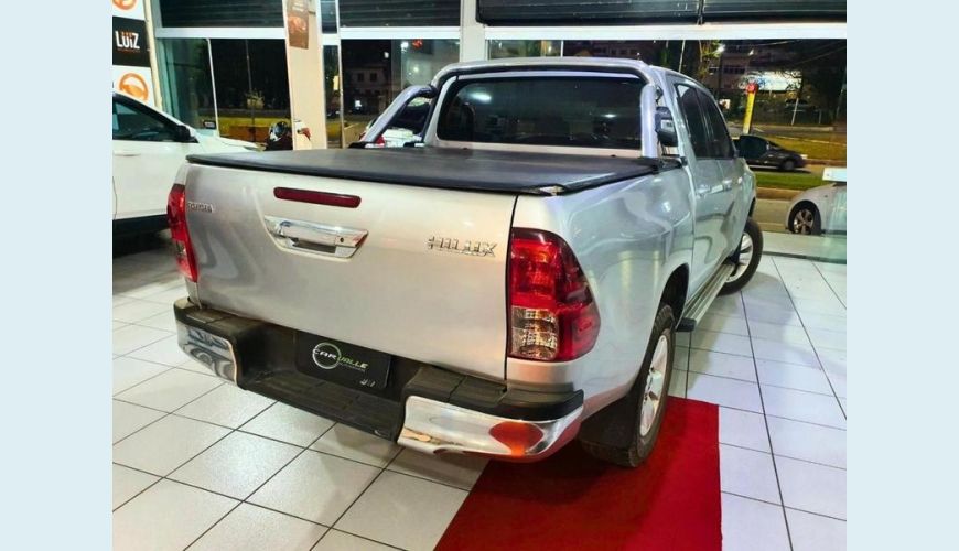 TOYOTA HILUX 2.7 CD SR 4X2 FLEX MANUAL 4P - PRATA - 2018 Foto 3 (Grande)