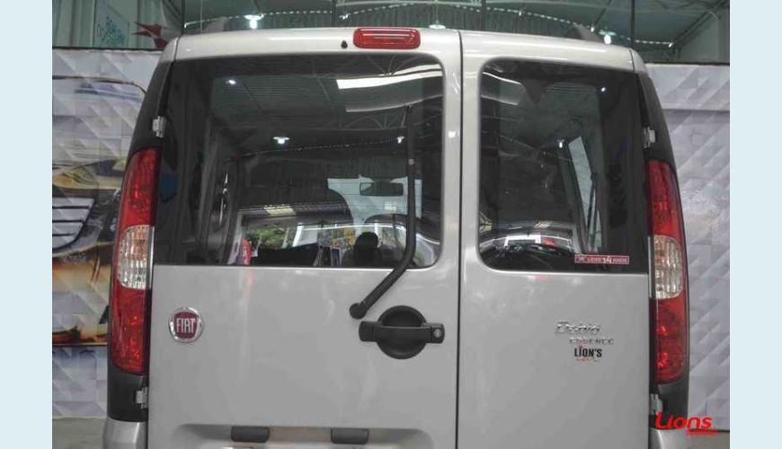 FIAT DOBLO ESSENCE 1.8 FLEX MANUAL 4P - PRATA - 2017 Foto 3 (Grande)