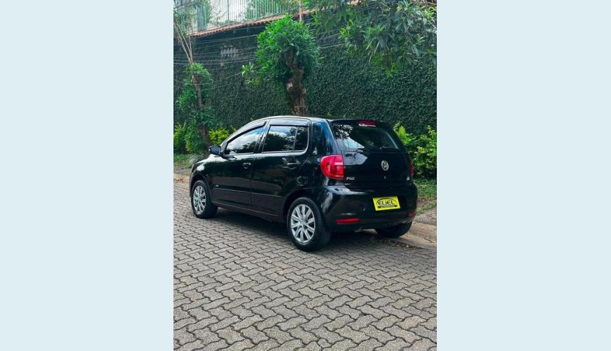 VOLKSWAGEN FOX GII 1.0 FLEX MANUAL 4P - PRETO - 2013 Foto 3 (Grande)