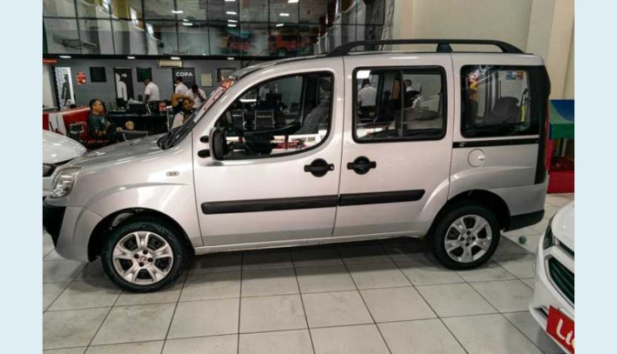 FIAT DOBLO ESSENCE 1.8 7L FLEX MANUAL 4P - PRATA - 2018 Foto 3 (Grande)