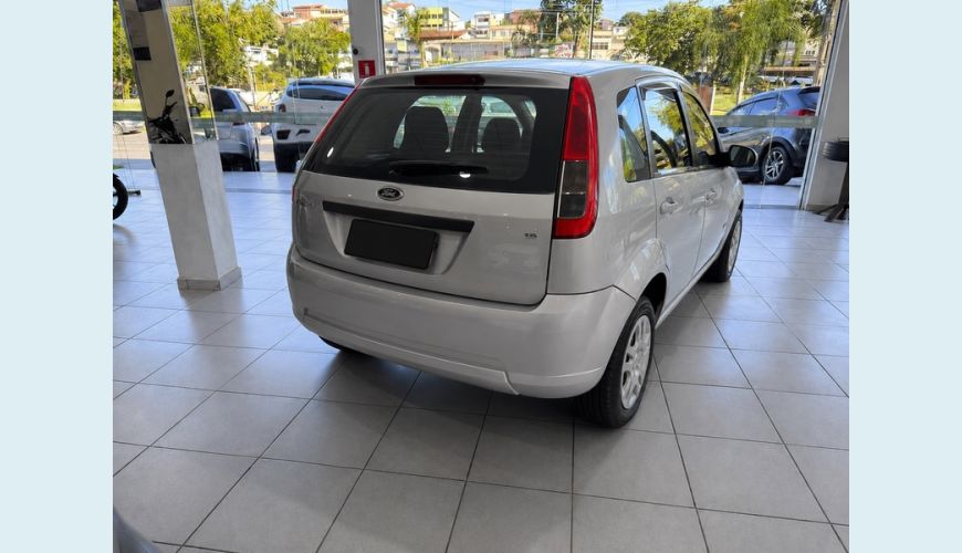 FORD FIESTA 1.6 FLEX MANUAL 4P - PRATA - 2011 Foto 3 (Grande)