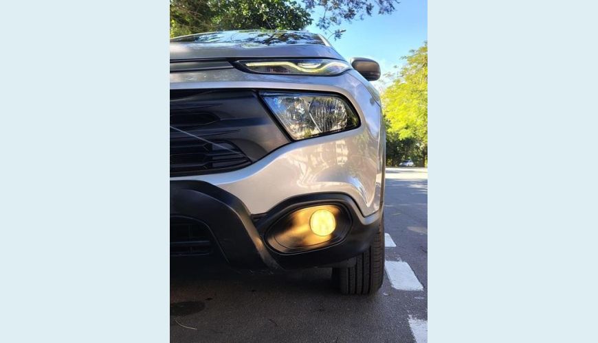 FIAT TORO FREEDOM AT6 1.8 FLEX AUT. 4P - PRATA - 2021 Foto 3 (Grande)
