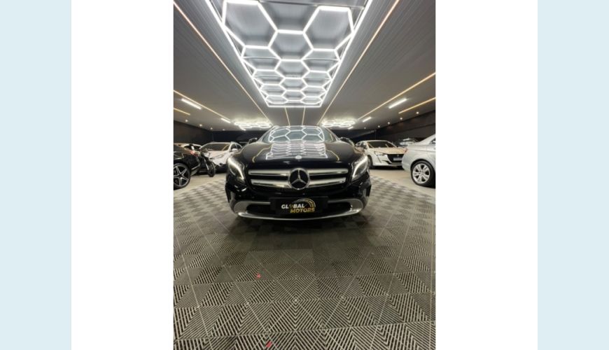MERCEDES-BENZ GLA 200 AUT. 4P - PRETO - 2016 Foto 3 (Grande)